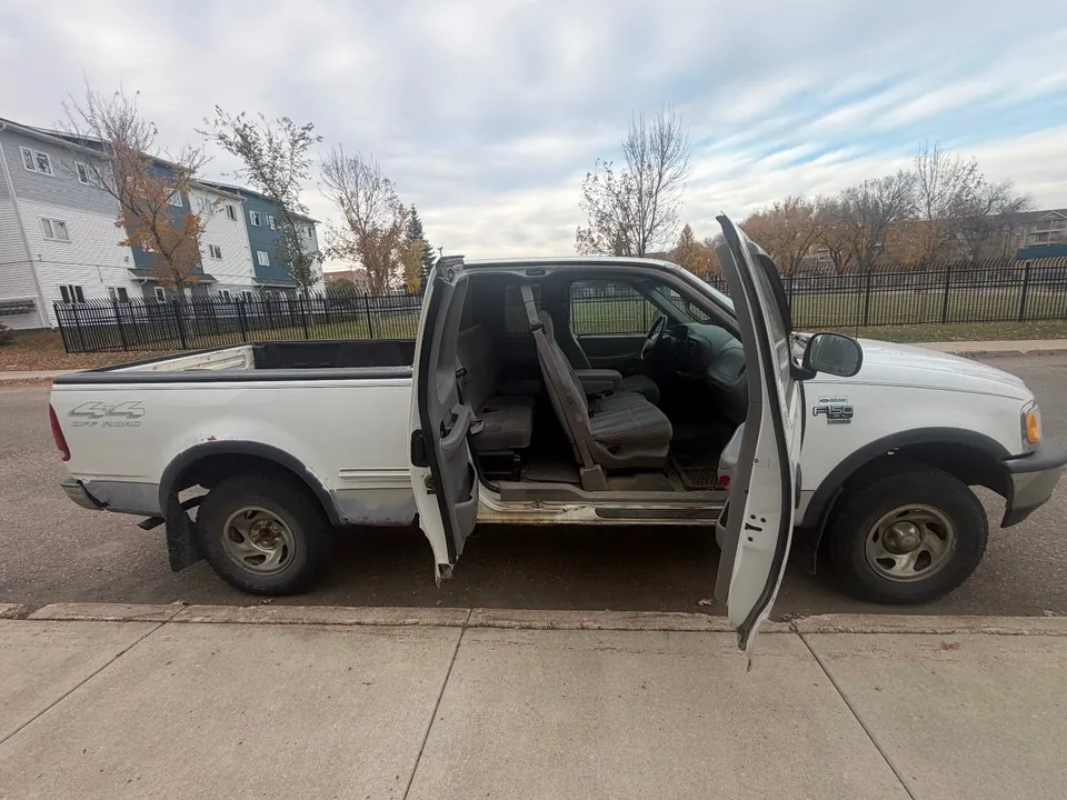 Ford F-150 1998 photo 2
