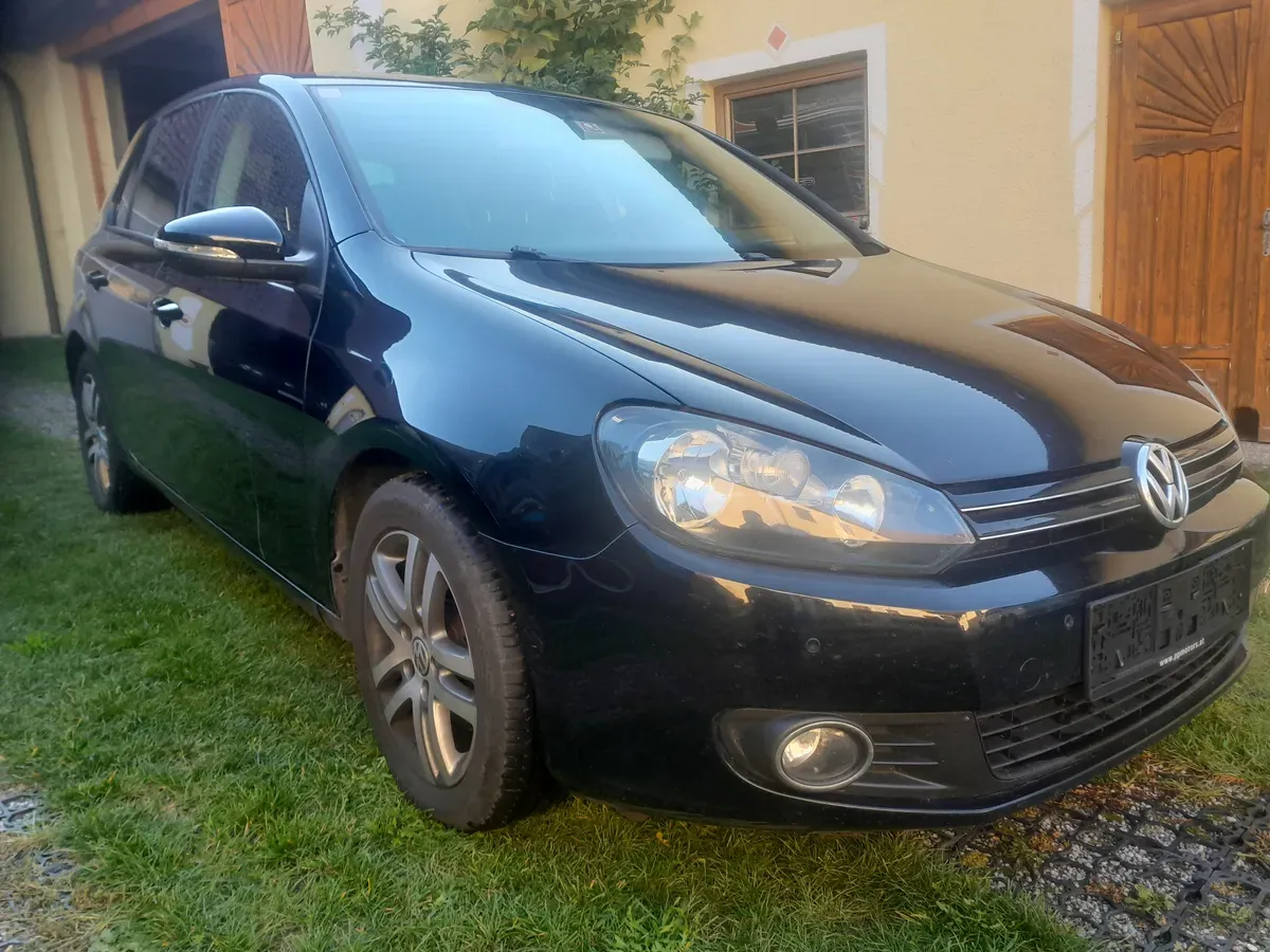 Volkswagen Golf 2010 photo 2