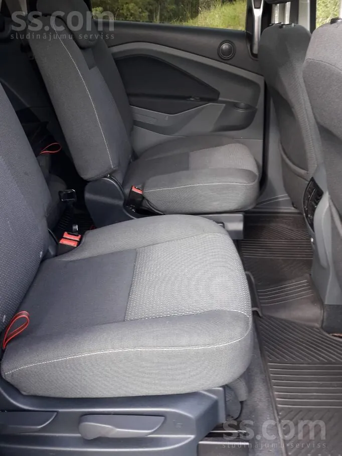 Ford Grand C-Max 2011 photo 5