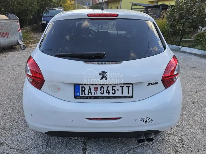 Peugeot 208 2013 photo 4
