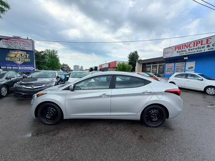 Hyundai Elantra 2016 photo 3