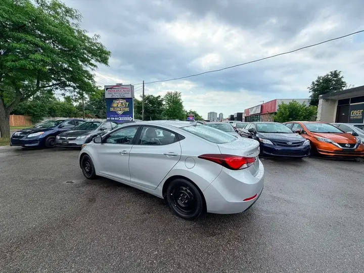 Hyundai Elantra 2016 photo 4