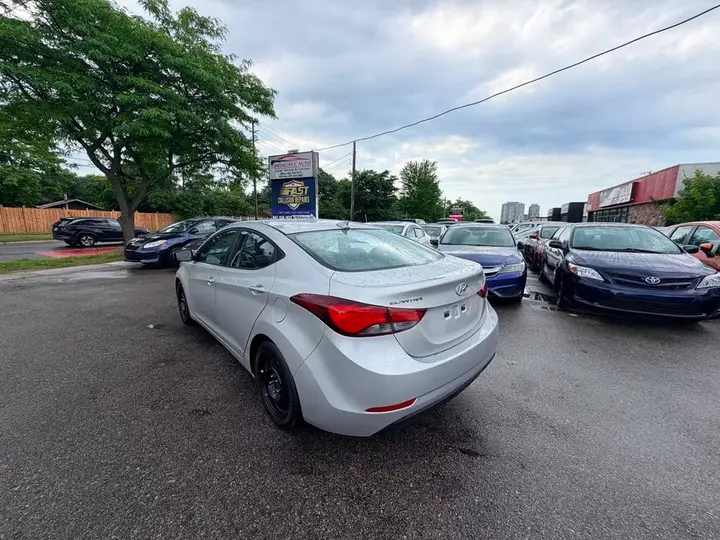 Hyundai Elantra 2016 photo 5