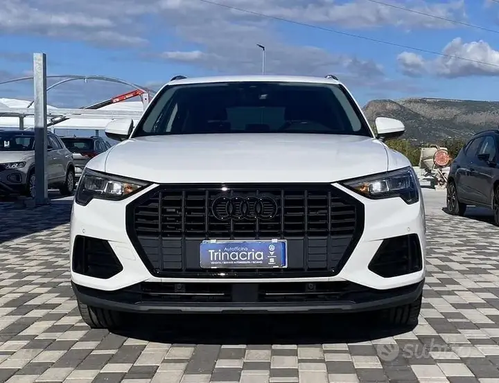 Audi Q3 2021 photo 2