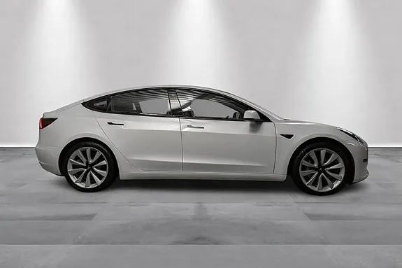 Tesla Model 3 2021 photo 2