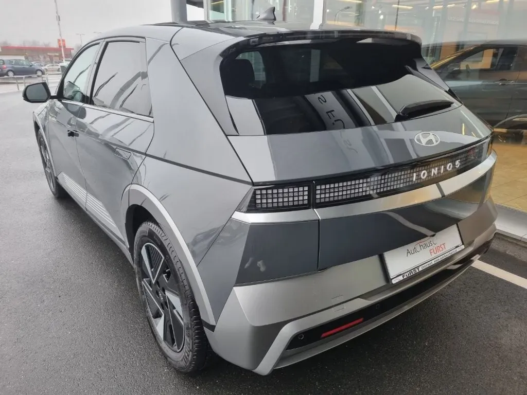 Hyundai Ioniq 5 2026 photo 3