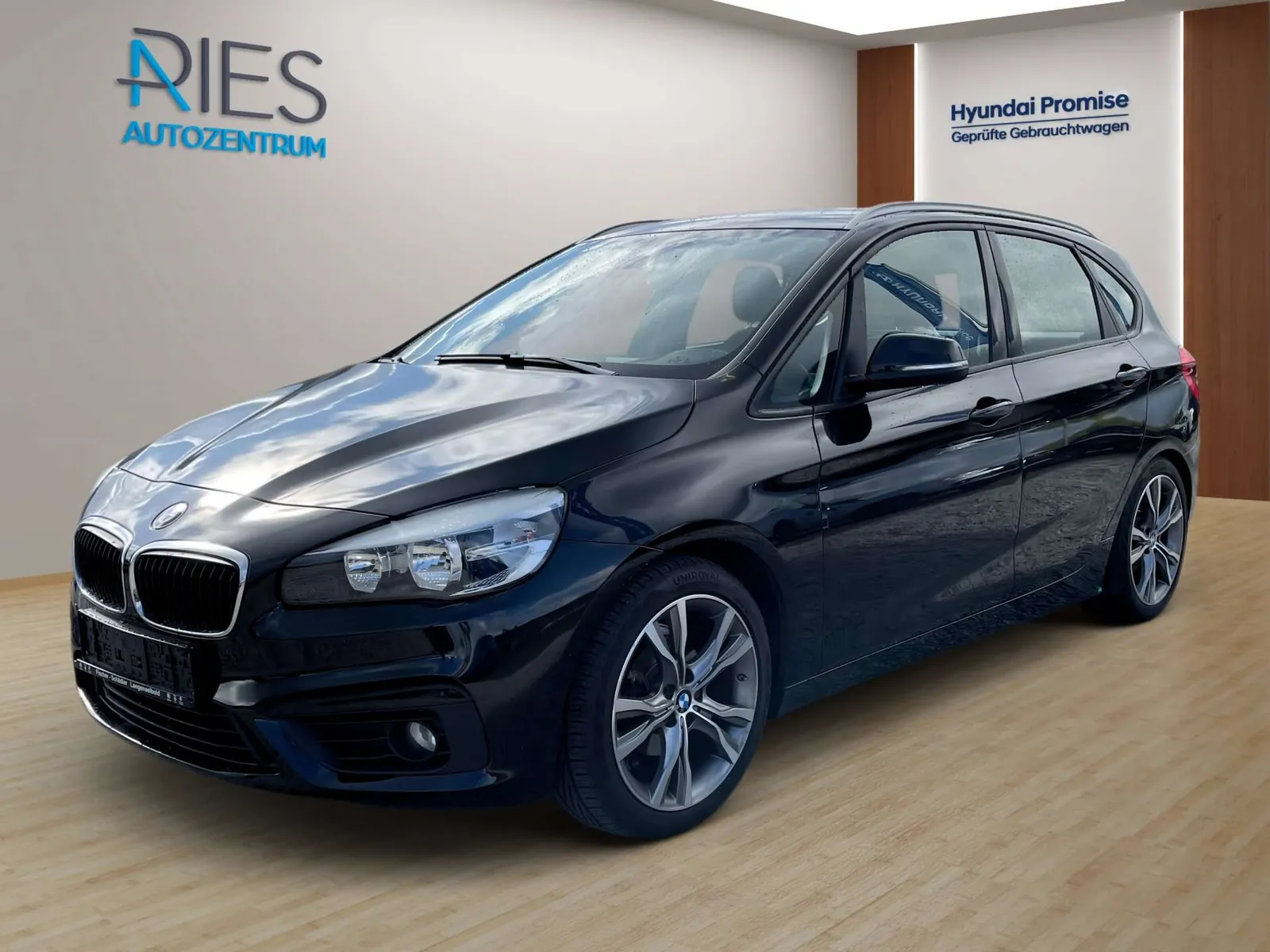 BMW 2 Series Active Tourer 2018 photo 2