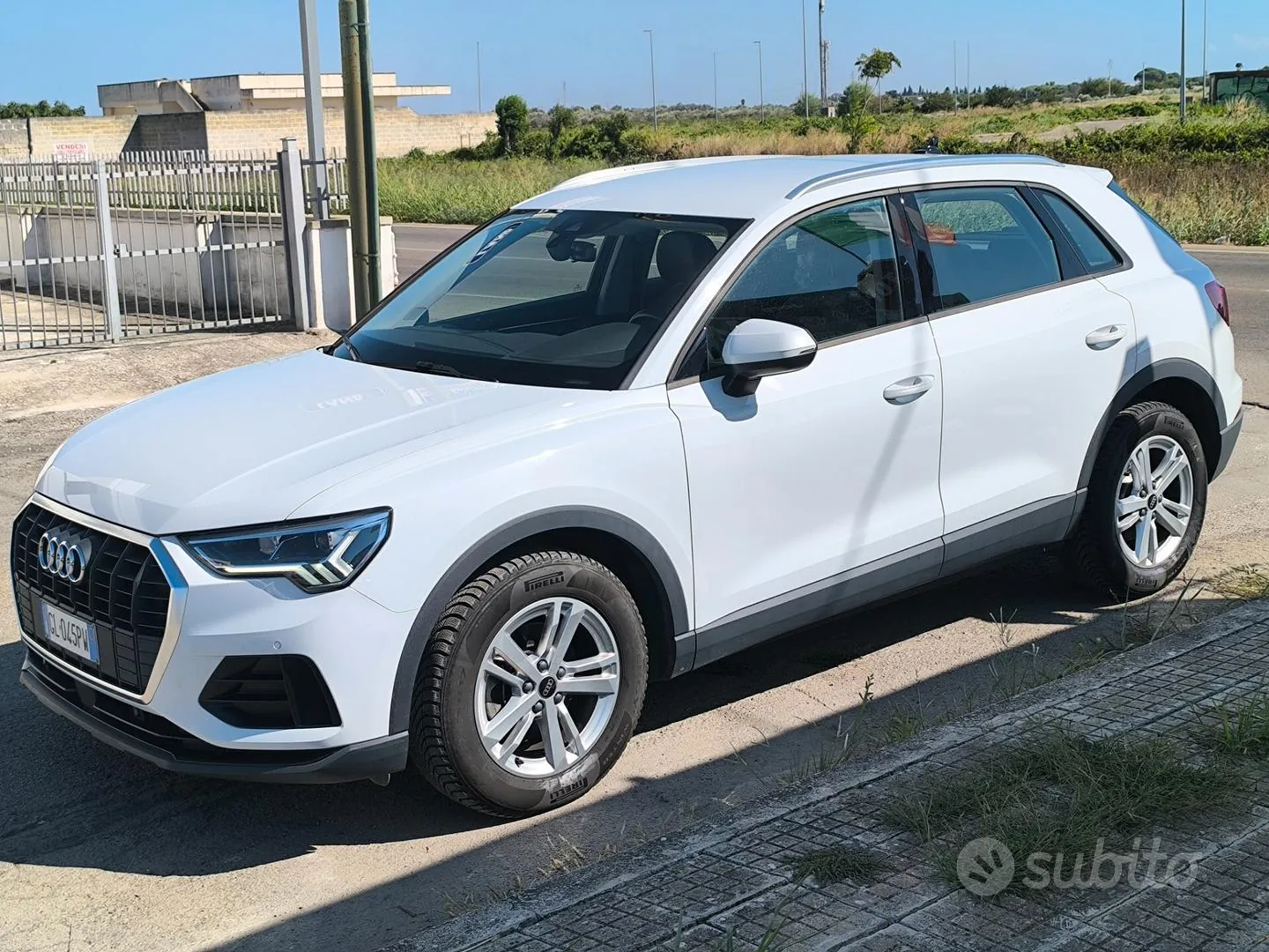 Audi Q3 2022 photo 3