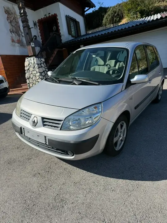 Renault Scenic 2005 photo 2