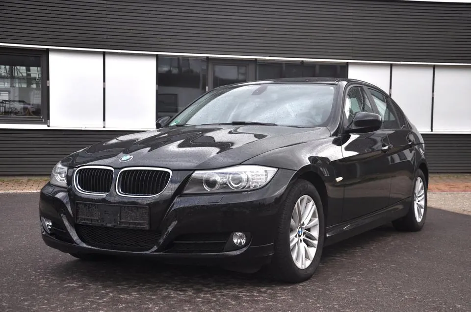 BMW 320I