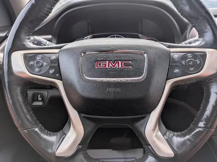 GMC Acadia 2017 photo 5