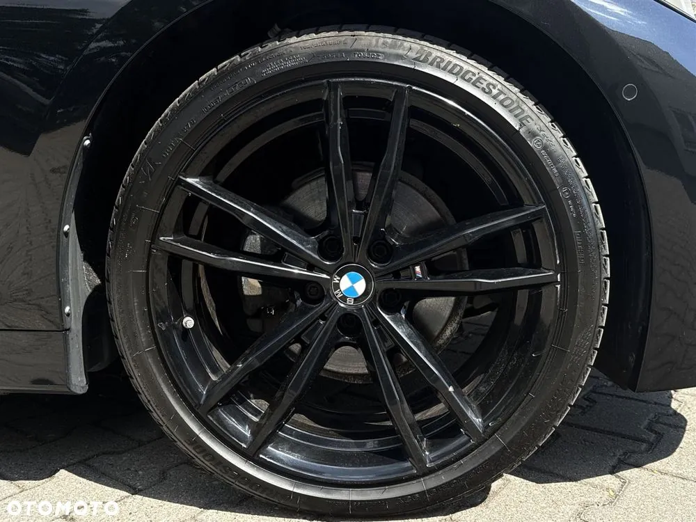 BMW 3 Series 2023 photo 5