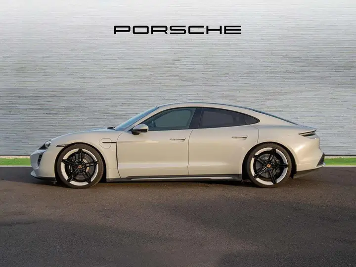 Porsche Taycan 2022 photo 5