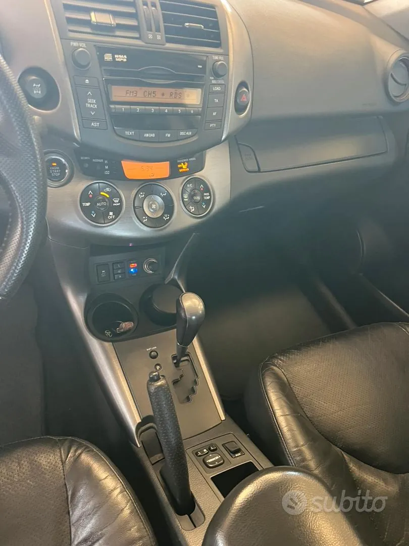 Toyota Rav4 2009 photo 4