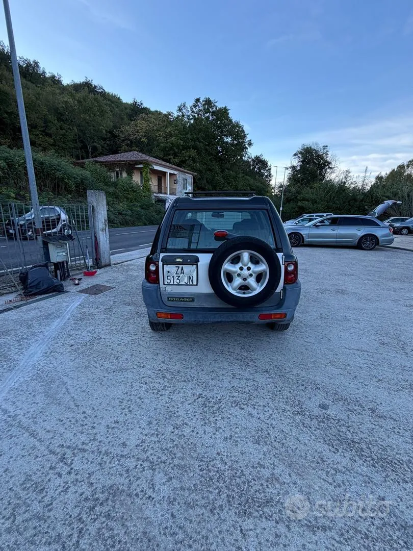 Land Rover Freelander 2003 photo 4