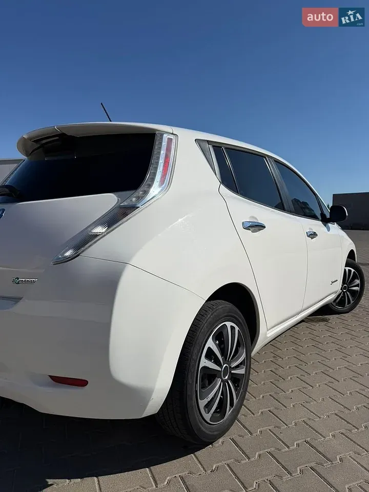 Nissan Leaf 2014 photo 5