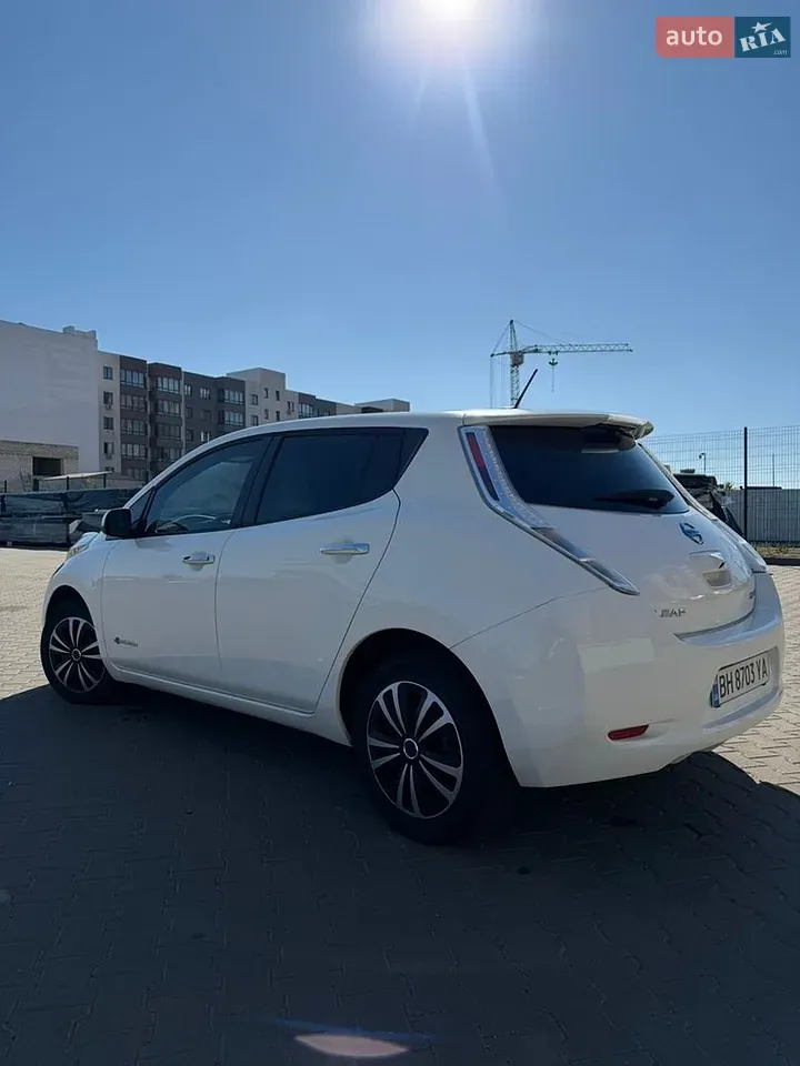 Nissan Leaf 2014 photo 3