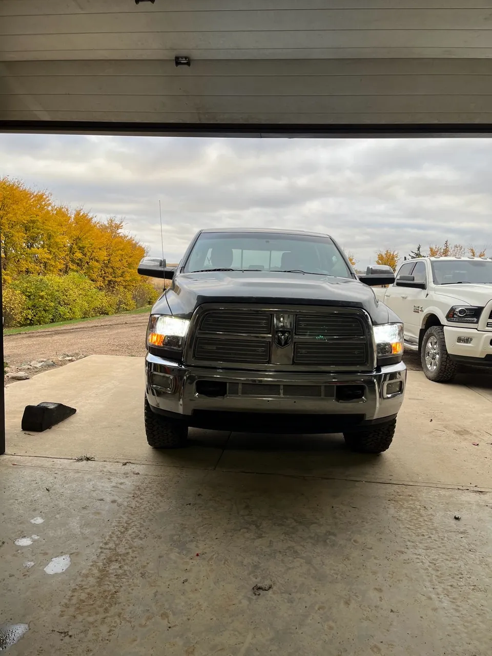Dodge Ram 3500 2011 photo 2