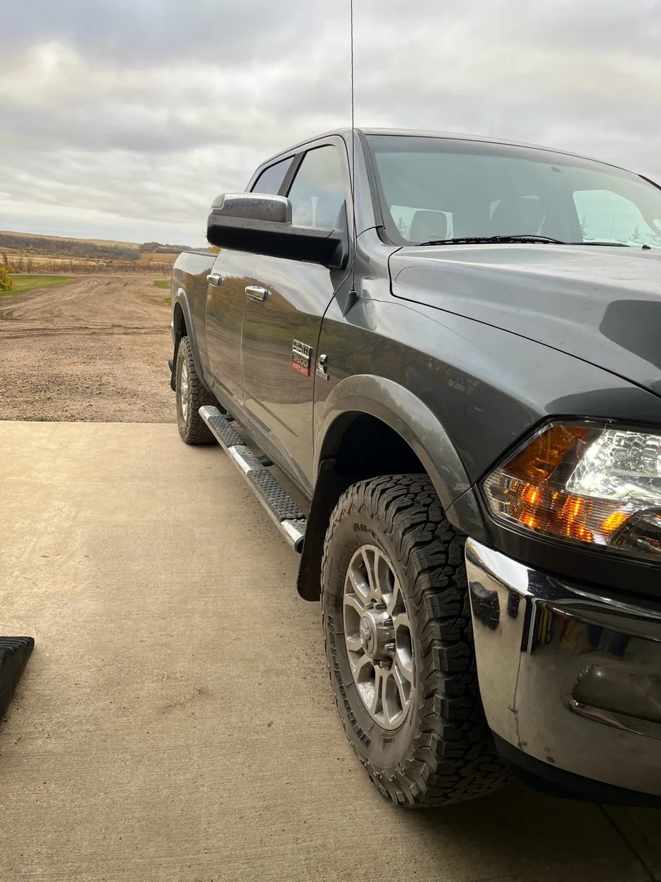 Dodge Ram 3500 2011 photo 3