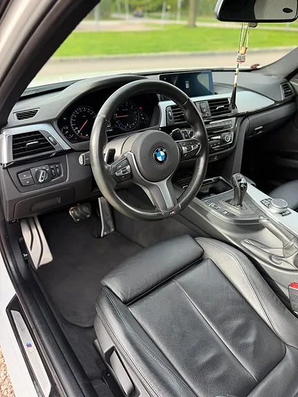 BMW 320I 2019 photo 5