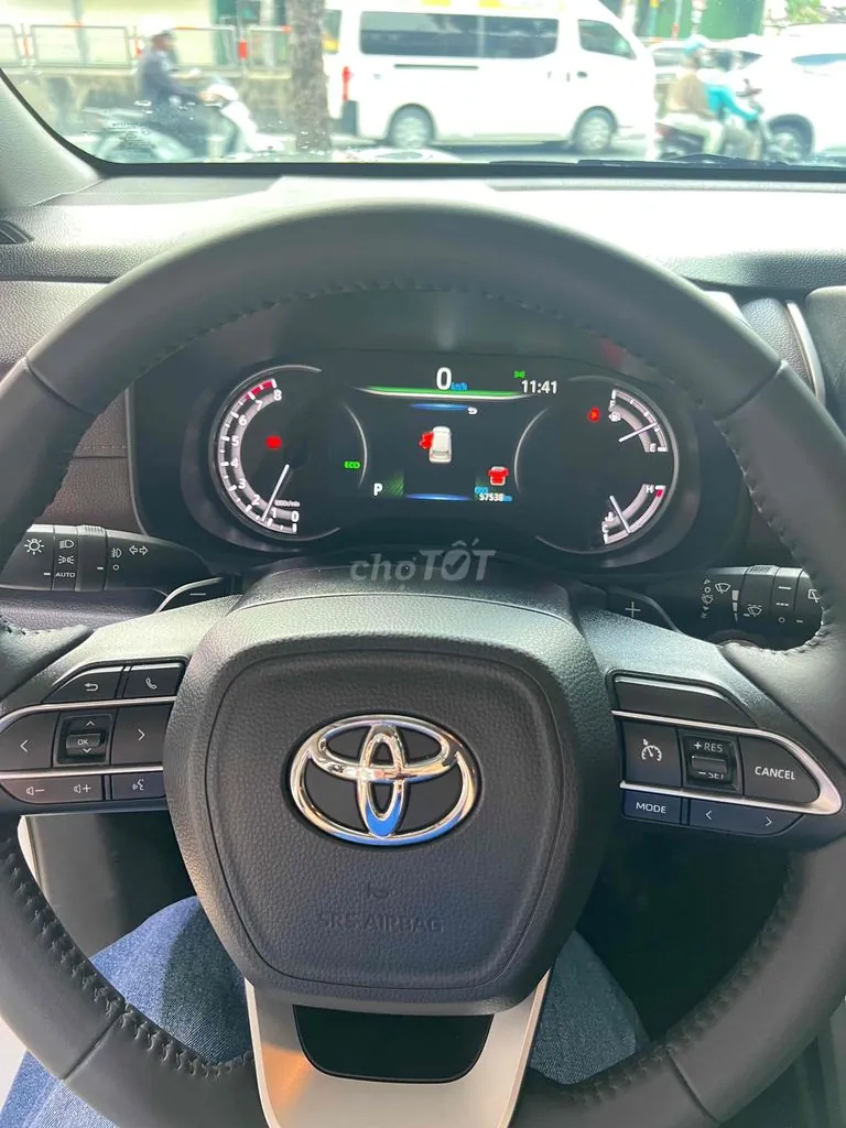 Toyota Innova Cross 2025 photo 4