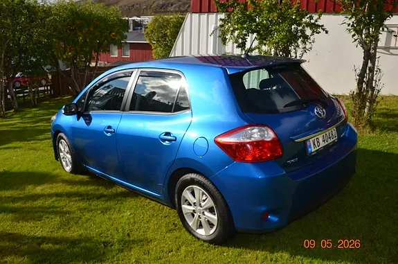 Toyota Auris 2011 photo 4