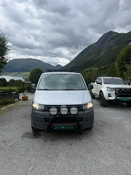 Volkswagen Transporter 2011 photo 2