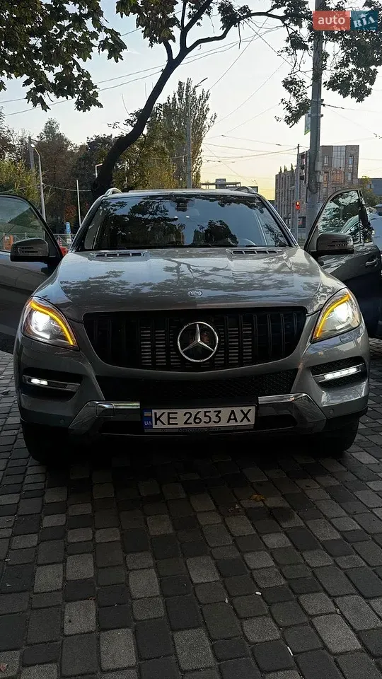 Mercedes-Benz M-Class 2012 photo 3