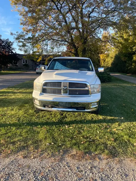 Dodge Ram 1500 2011 photo 4