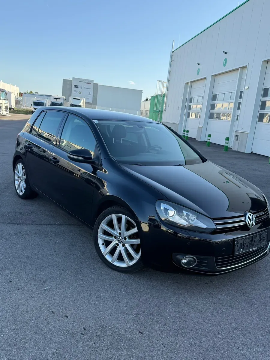 Volkswagen Golf 2010 photo 2