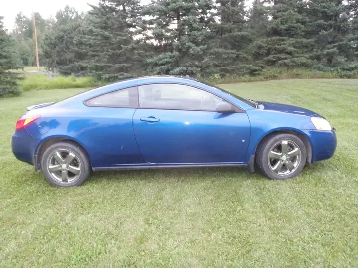 Pontiac G6 2007 photo 2