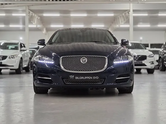 Jaguar Xj 2010 photo 2
