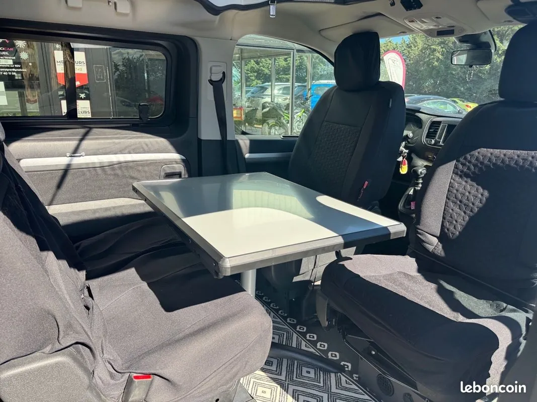 Citroen Spacetourer 2022 photo 2