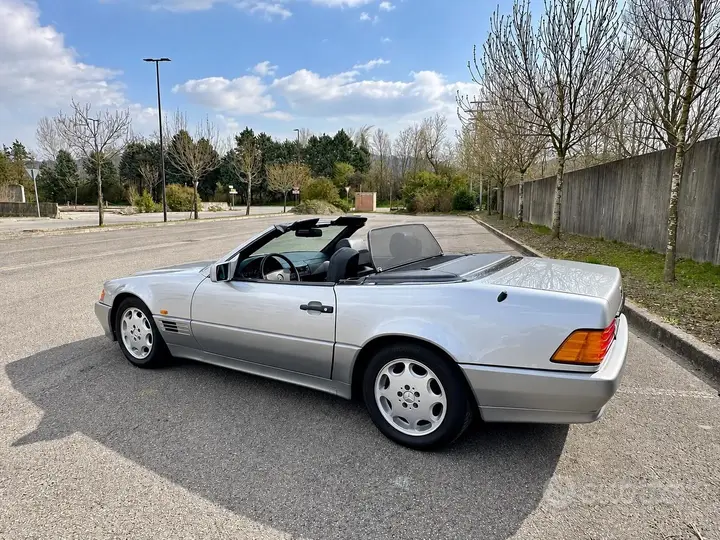Mercedes-Benz Sl 300-24 1991 photo 2