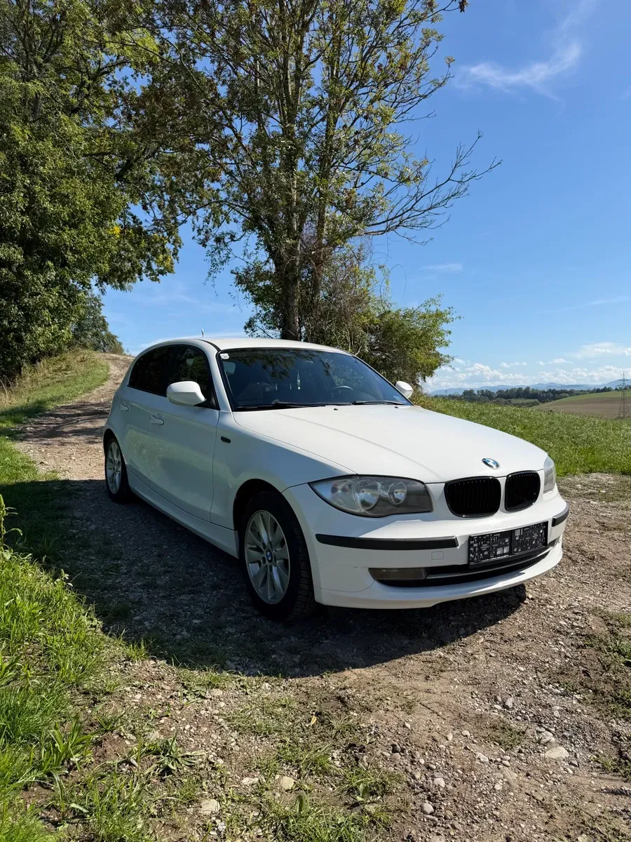 BMW 1 Series 2010 photo 3