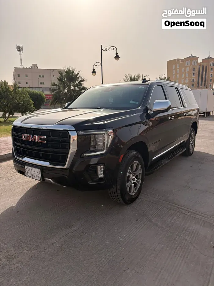 GMC Yukon Xl 2023 photo 2