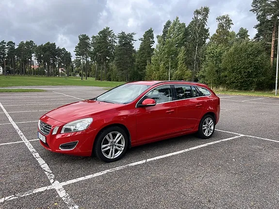 Volvo V60 2013 photo 2