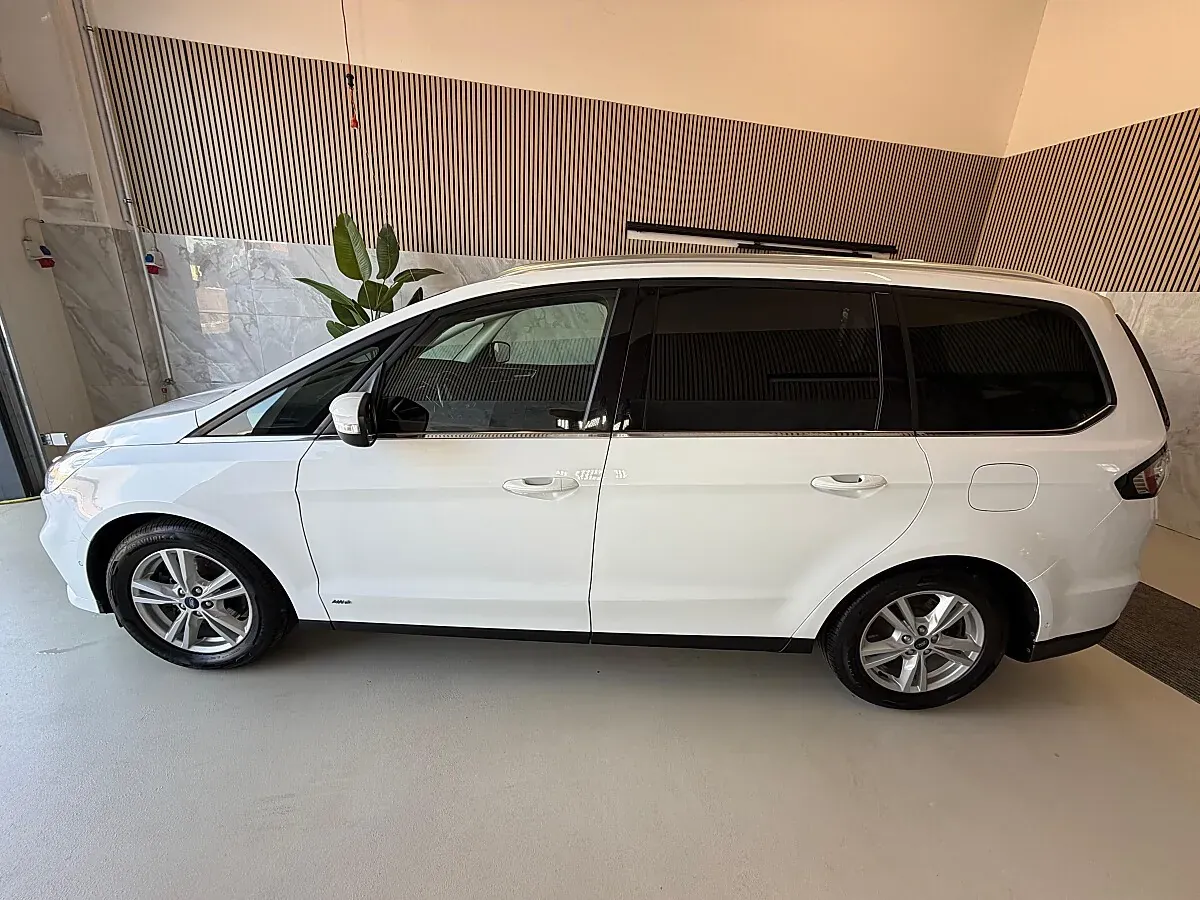 Ford Galaxy 2021 photo 2
