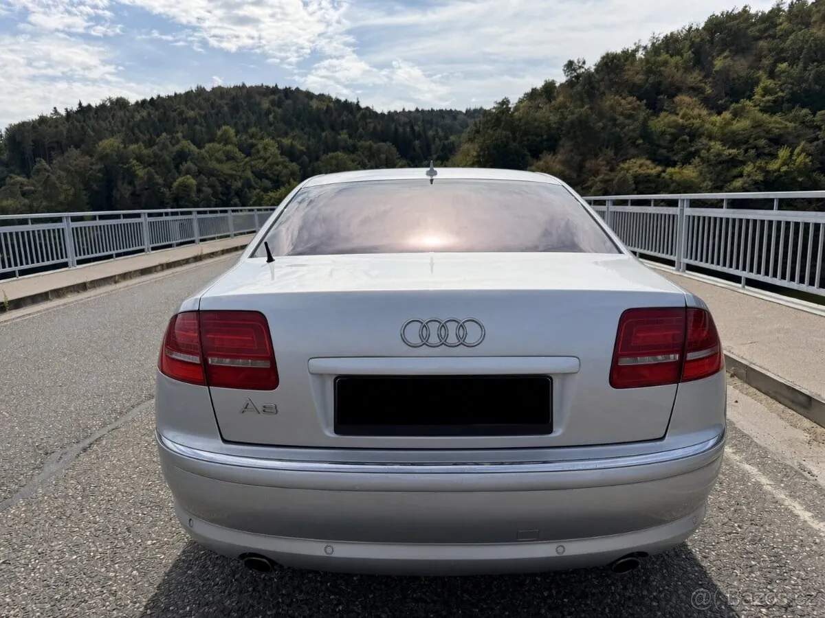 Audi A8 2008 photo 4