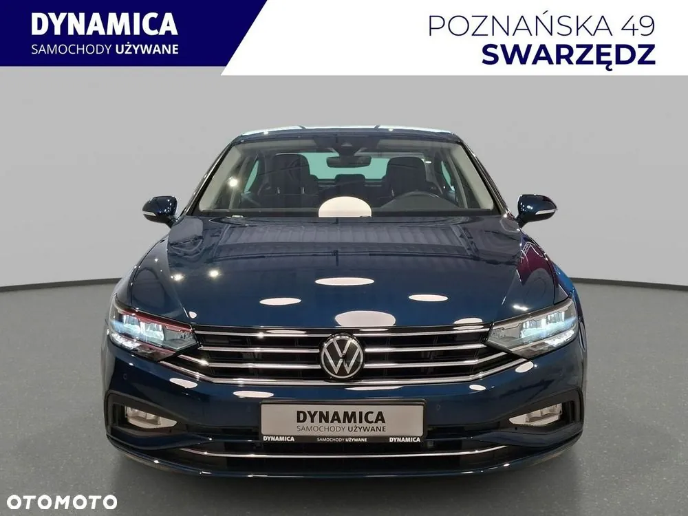 Volkswagen Passat 2022 photo 2