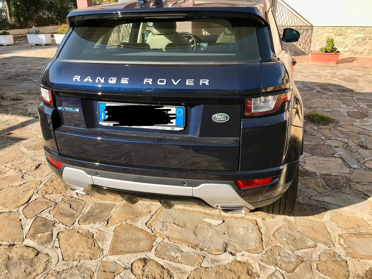 Land Rover Evoque 2015 photo 2
