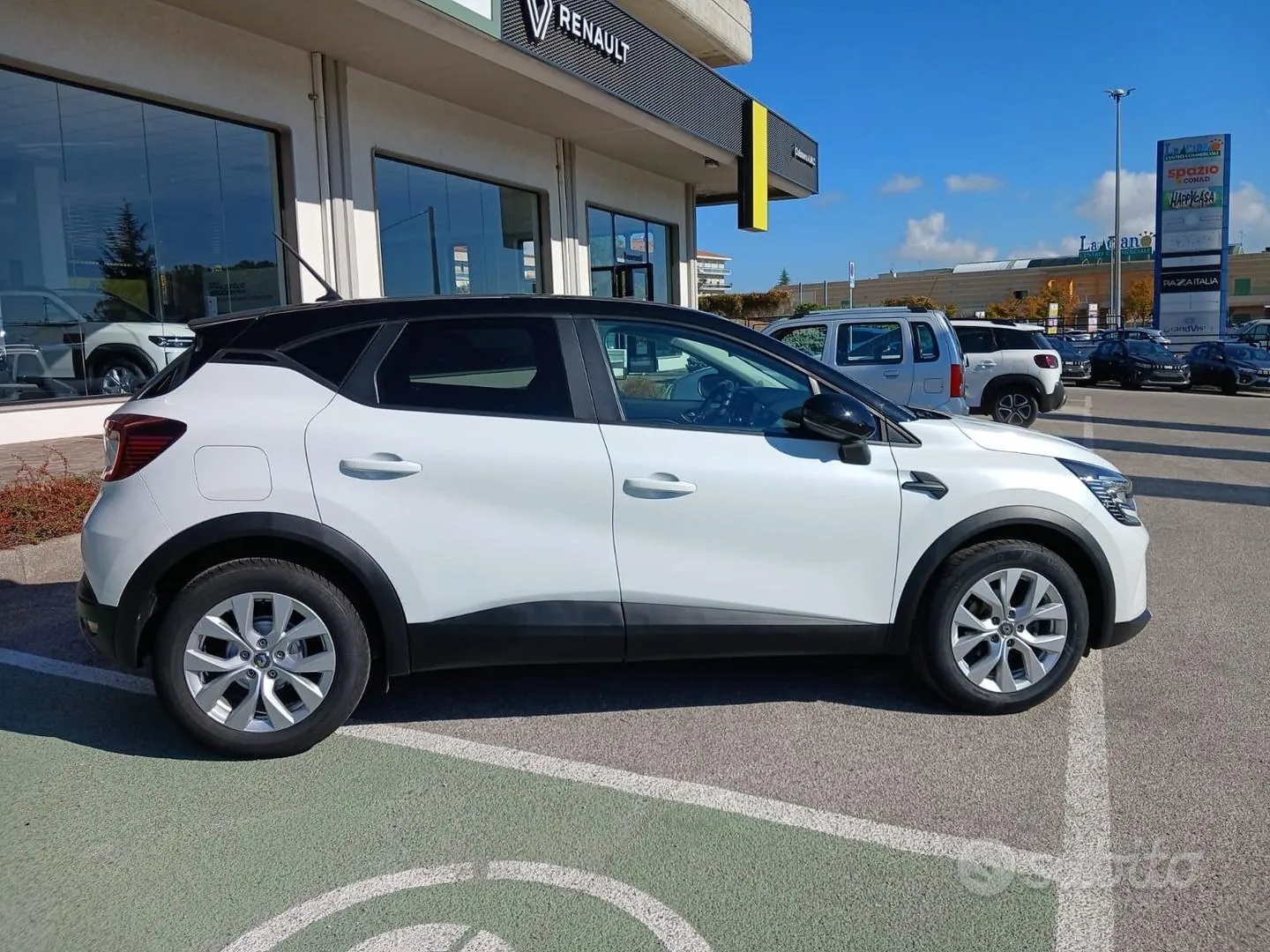 Renault Captur 2021 photo 2