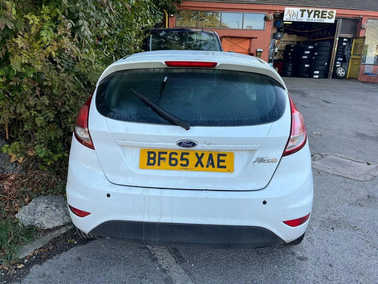 Ford Fiesta Van 2015 photo 2