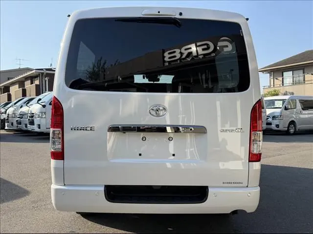 Toyota Hiace Gl 2024 photo 3