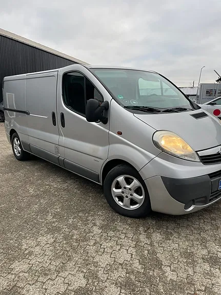 Opel Vivaro 2008 photo 2