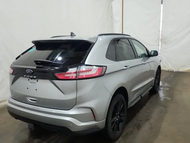 Ford Edge 2022 photo 4