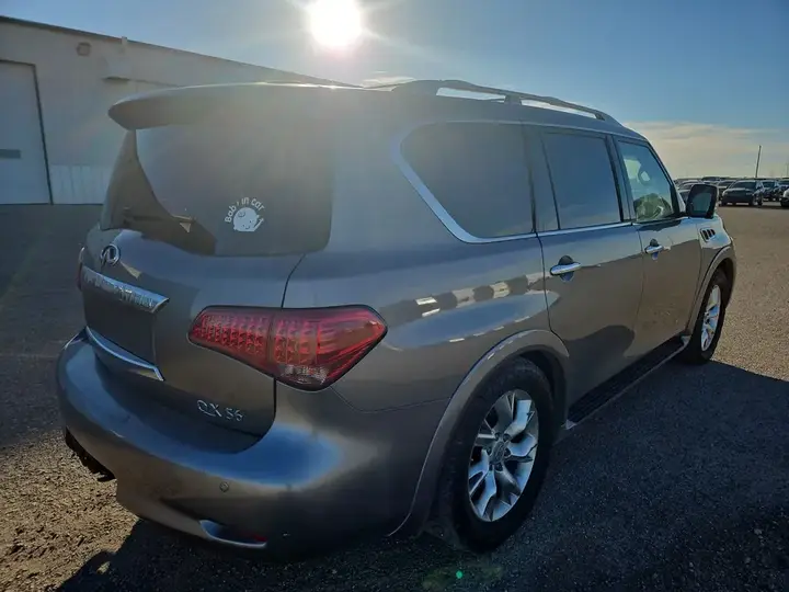 Infiniti Qx56 2011 photo 4