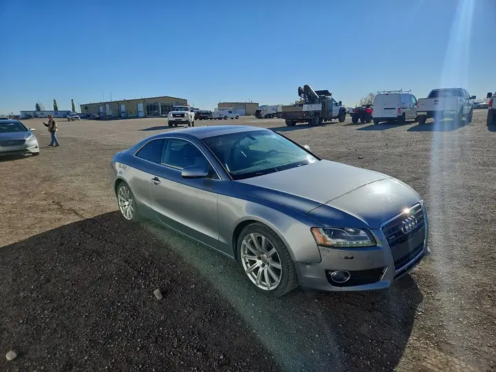 Audi A5 2010 photo 2