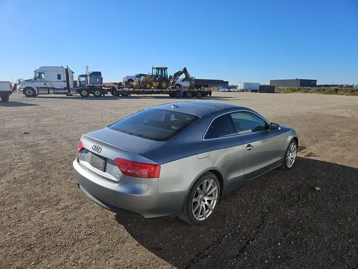 Audi A5 2010 photo 4