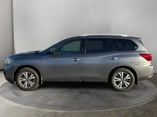 Nissan Pathfinder 2017 photo 2